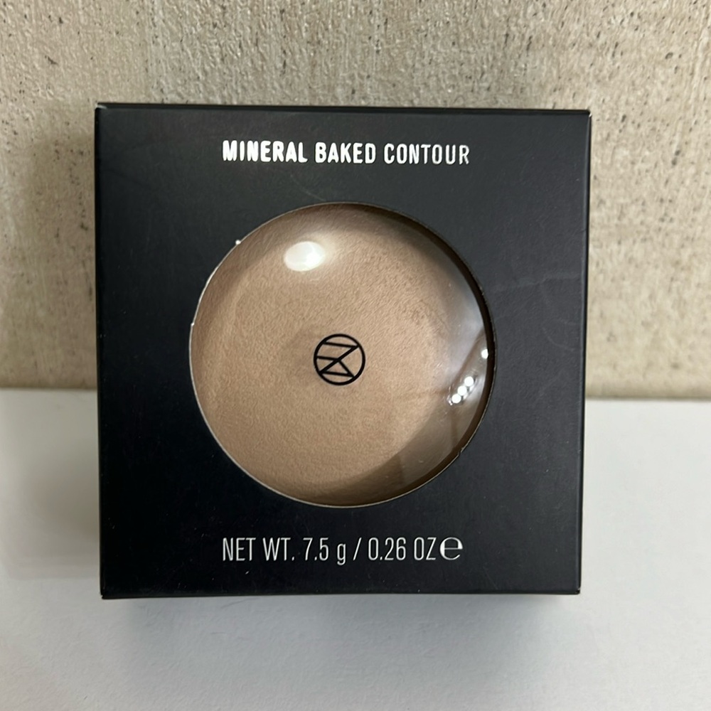 BRAND NEW IL MAKIAGE MINERAL BAKED CONTOUR IN SHADE NEW RULES!!